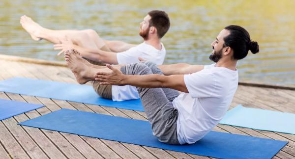 Поза лодки (Парипурна Навасана): в чем польза и техника выполнения