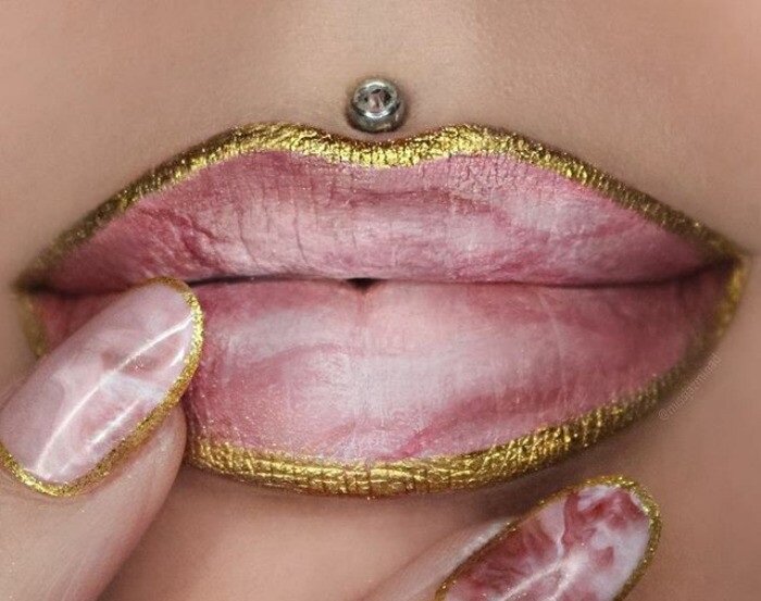 Самый необычный макияж губ. Хотели бы себе такой?