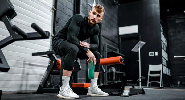 Австралийские подтягивания: какие мышцы работают, техника выполнения (видео) Австралийские подтягивания: какие мышцы работают, техника выполнения (видео)