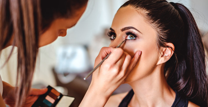 Какая косметика нужна для макияжа: советы профессионала