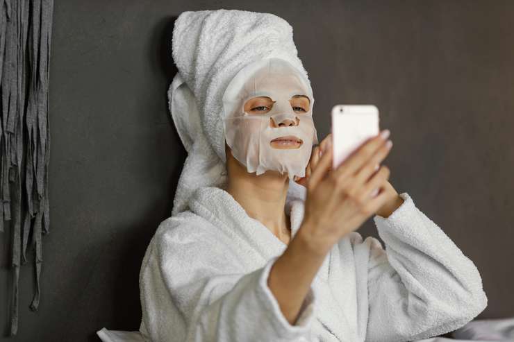 Альгинатные, гелевые, тканевые: какие маски для лица дают вау-эффект