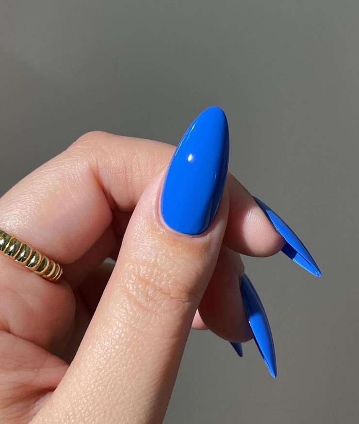 Египетские ногти и трендовый «бэйби блю»: идеи нейл-дизайна в синих тонах Египетские ногти и трендовый «бэйби блю»: идеи нейл-дизайна в синих тонах