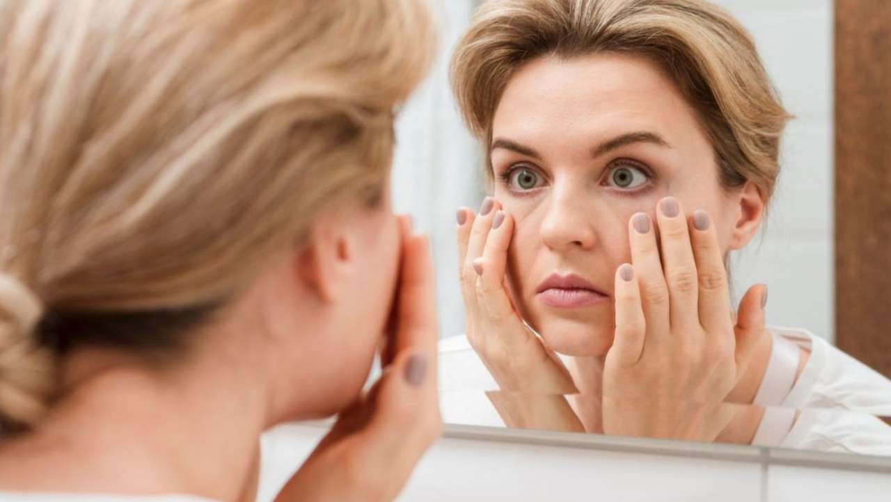 И снова огурцом: способы придать лицу свежий вид после бессонной ночи